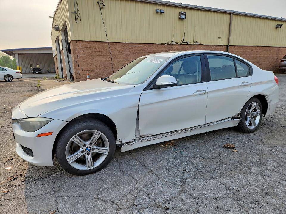 2013 BMW 3er VIN WBA3B5C5XDF592972 COPART salvage auction — SIDE, Ny - Mv-907A Salvage Certificate, sold $1,000 on 2026-08-03 (photo 1)