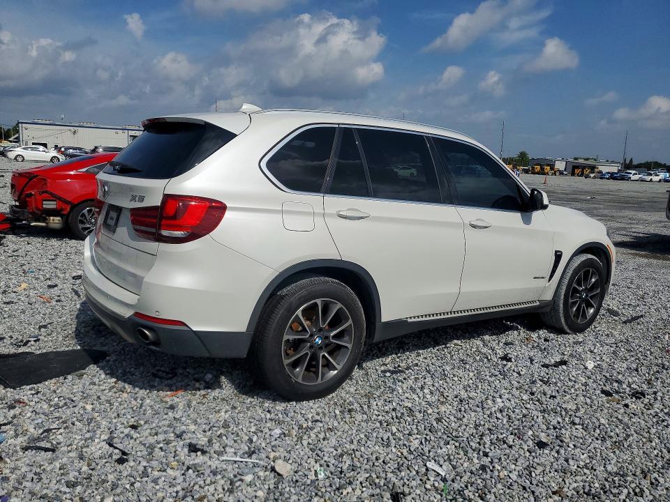 2017 BMW X5 VIN 5UXKR2C3XH0X05351 COPART salvage auction — MINOR DENT/SCRATCHES, Fl - Certificate Of Title (P), sold $4,000 on 2026-07-31 (photo 3)
