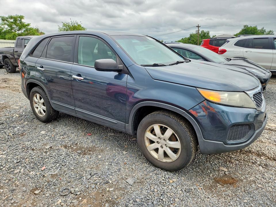 2011 Kia Sorento VIN 5XYKT3A17BG005931 COPART salvage auction — FRONT END, Nj - Certificate Of Title, sold $525 on 2026-07-10 (photo 4)
