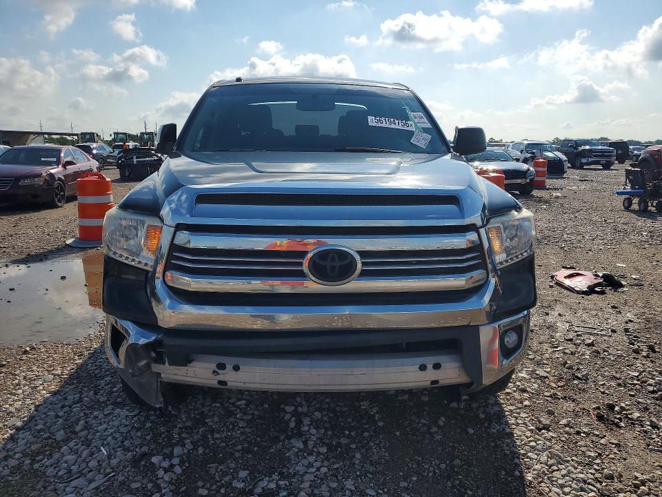 2017 Toyota Tundra VIN 5TFEM5F19HX122141 COPART salvage auction — MINOR DENT/SCRATCHES, Tx - Certificate Of Title, sold $10,700 on 2026-07-29 (photo 5)