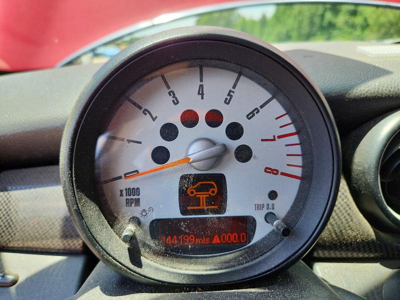 2011 Mini Cooper VIN WMWSV3C50BTY25229 COPART salvage auction — NORMAL WEAR, Fl - Certificate Of Title, sold $225 on 2026-07-14 (photo 9)