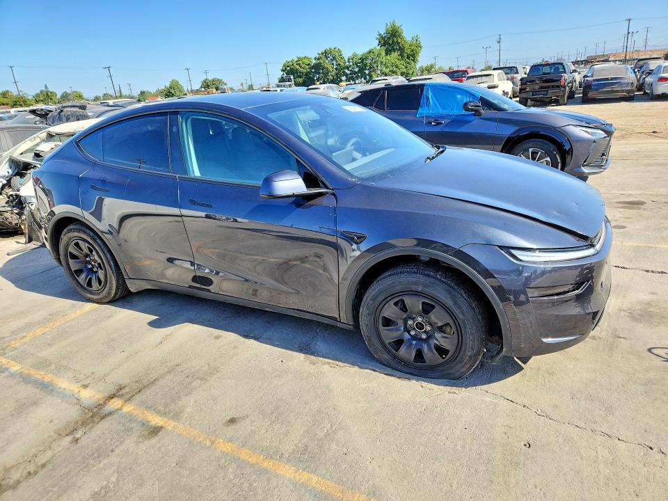 2026 Tesla Model y VIN 7SAYGDED3TA590105 COPART salvage auction — FRONT END, Salvage Title, sold $21,300 on 2026-07-29 (photo 4)