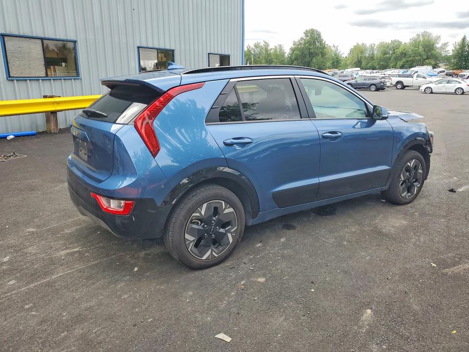 2023 Kia Niro VIN KNDCR3L14P5021343 COPART salvage auction — FRONT END, Ca - Certificate Of Title, sold $4,950 on 2026-07-20 (photo 3)