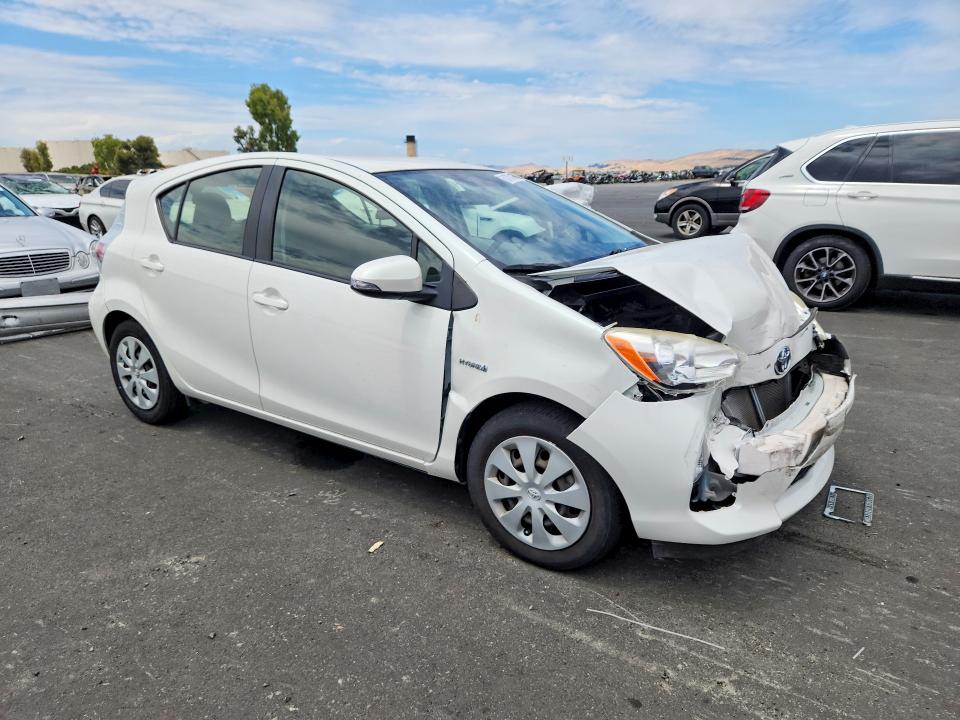 2013 Toyota Prius VIN JTDKDTB35D1046297 COPART salvage auction — FRONT END, Ca - Salvage Certificate, sold $2,350 on 2026-07-27 (photo 4)