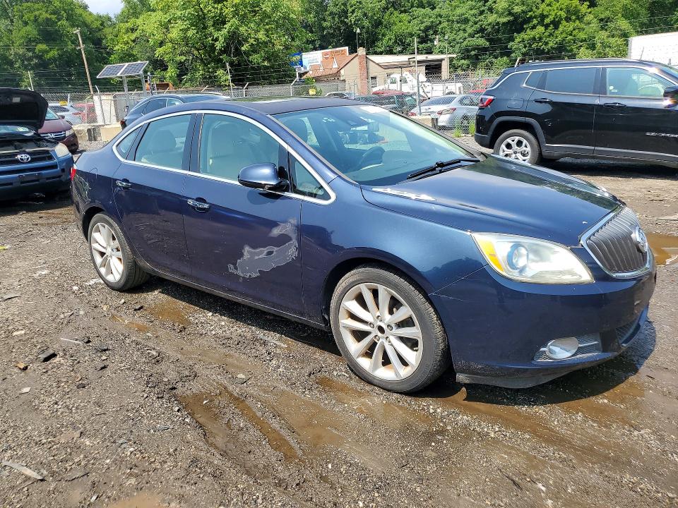 2015 Buick Verano VIN 1G4PS5SK1F4146182 COPART salvage auction — MINOR DENT/SCRATCHES, Salvage Title, sold $675 on 2026-07-30 (photo 4)