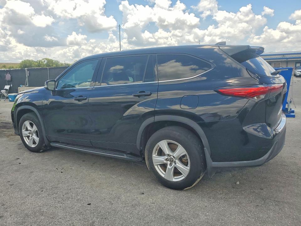 2021 Toyota VIN 5TDBZRBHXMS135141 COPART salvage auction — MINOR DENT/SCRATCHES, Fl - Certificate Of Title (P), sold $9,300 on 2026-07-30 (photo 2)
