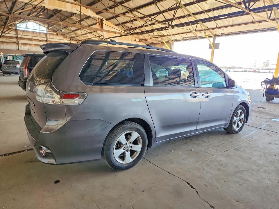 2013 Toyota Sienna VIN 5TDXK3DC0DS331775 COPART salvage auction — MINOR DENT/SCRATCHES, Az - Cert Of Title - Salvage, sold $4,350 on 2026-07-27 (photo 3)