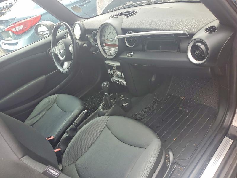 2009 Mini Cooper VIN WMWMR33539TU96615 COPART salvage auction — WATER/FLOOD, Ct - Cert Of Title-Flood Salvage, sold $625 on 2026-08-04 (photo 8)