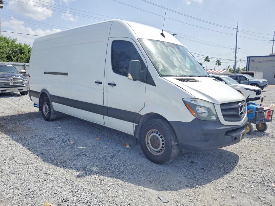 2018 Mercedes-benz Sprinter VIN WD3PE8CD1JP583520 COPART salvage auction — MINOR DENT/SCRATCHES, Fl - Certificate Of Title, sold $4,100 on 2026-07-27 (photo 4)