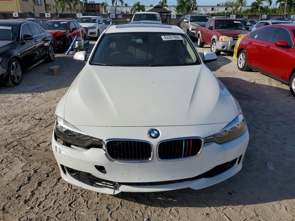 2014 BMW 3er VIN WBA3B5C57EP652654 COPART salvage auction — FRONT END, Mt - Certificate Of Title, sold $700 on 2026-08-21 (photo 5)