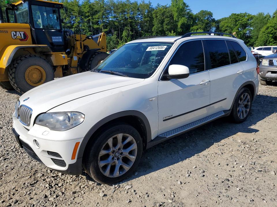 2013 BMW X5 VIN 5UXZV4C56D0G57156 COPART salvage auction — MINOR DENT/SCRATCHES, Ma - Certificate Of Title, sold $1,750 on 2026-07-29 (photo 1)