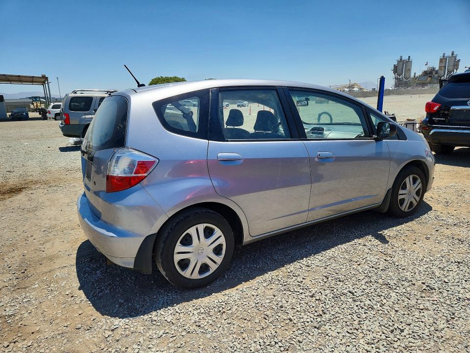 2009 Honda Fit VIN JHMGE88209C002068 COPART salvage auction — FRONT END, CA - DIS/DLR/EXP ONLY CLEAN TITLE, sold $800 on 2026-07-10 (photo 3)