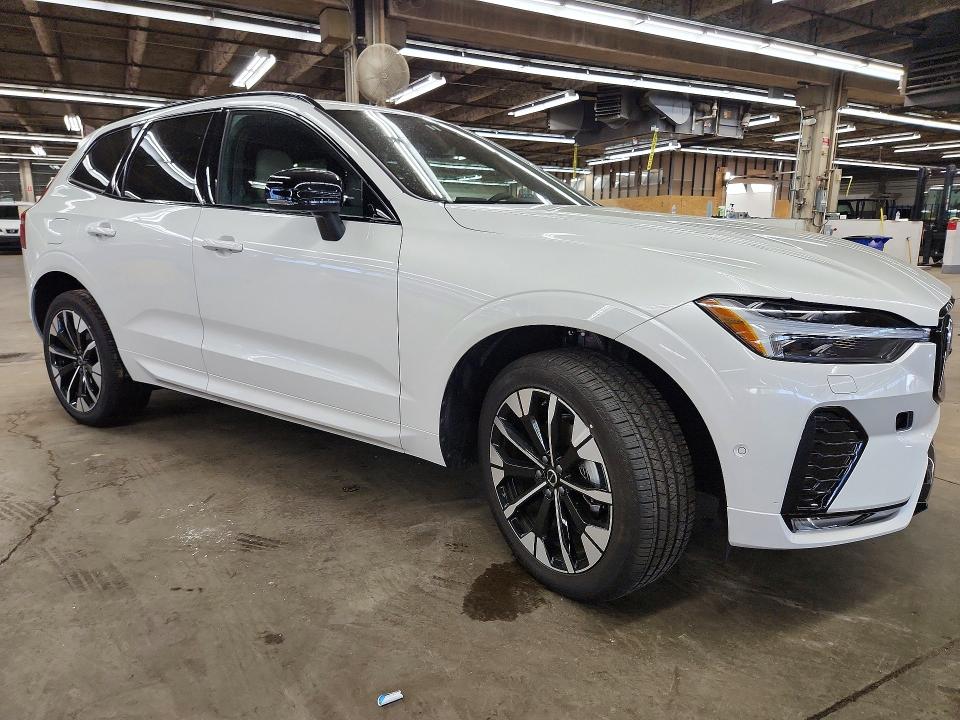 2026 Volvo Xc60 VIN YV4M12RC7T1464535 COPART salvage auction — FRONT END, Fl - Certificate Of Title, sold $17,400 on 2026-07-22 (photo 4)