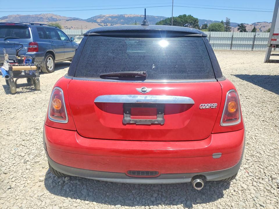 2008 Mini Cooper VIN WMWMF33588TT59953 COPART salvage auction — MINOR DENT/SCRATCHES, Ca - Dis/Dlr/Exp Only Clean Title, sold $525 on 2026-07-23 (photo 6)