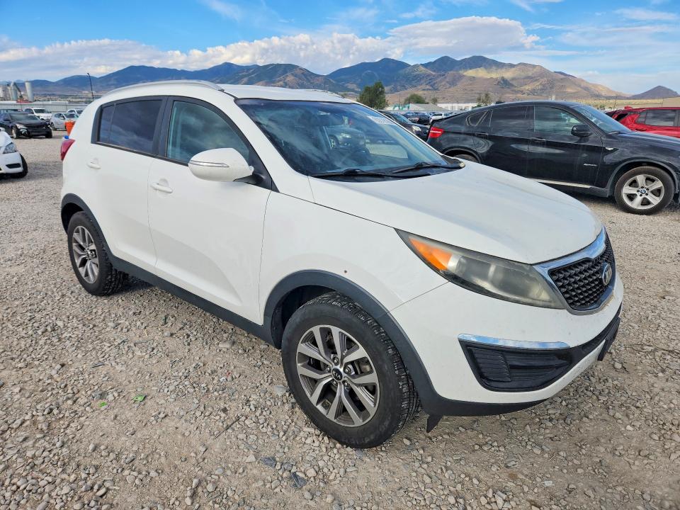 2015 Kia Sportage VIN KNDPB3ACXF7678709 COPART salvage auction — MINOR DENT/SCRATCHES, Ut - Certificate Of Title, sold $1,300 on 2026-07-31 (photo 4)