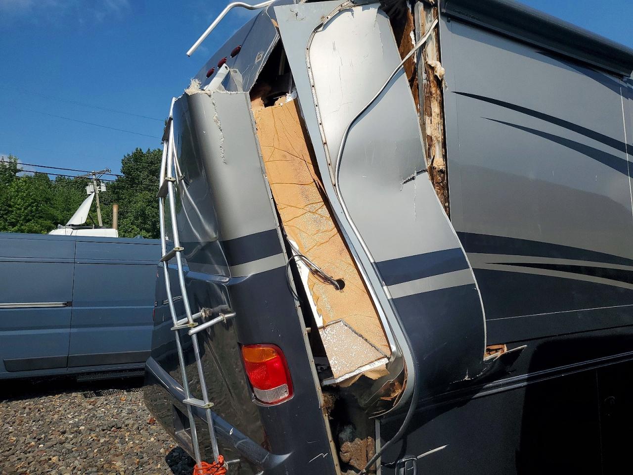 2005 Workhorse custom chassis All other VIN 5B4MPA7G953409177 COPART salvage auction — Rear End, NJ - CERT OF TITLE-SALVAGE, sold $125 on 2026-08-27 (photo 9)