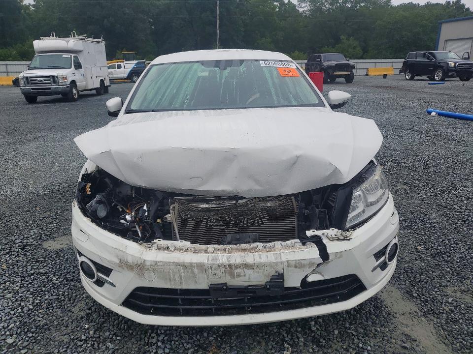 2013 Volkswagen Passat cc VIN WVWBN7AN3DE556440 COPART salvage auction — FRONT END, Nc - Salvage Certificate Of Title, sold $850 on 2026-08-27 (photo 5)