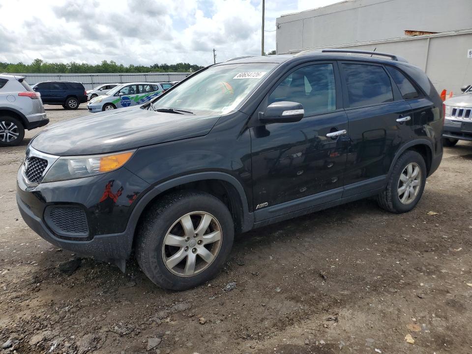 2013 Kia Sorento VIN 5XYKTDA25DG327632 COPART salvage auction — REAR END, VA - CERT OF TITLE - SALVAGE, sold $200 on 2026-07-29 (photo 1)