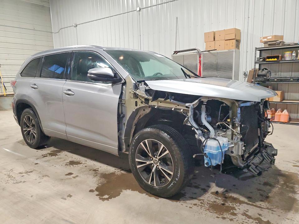 2016 Toyota Highlander VIN 5TDKKRFH0GS147611 COPART salvage auction — FRONT END, Ia - Salvage W/Salvage History, sold $7,400 on 2026-07-31 (photo 4)