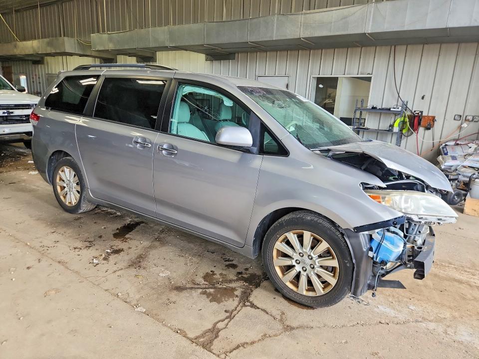 2011 Toyota Sienna VIN 5TDDK3DC6BS029911 COPART salvage auction — FRONT END, WI - CERT OF TITLE-SALVAGE VEHICLE, sold $1,650 on 2026-07-27 (photo 4)