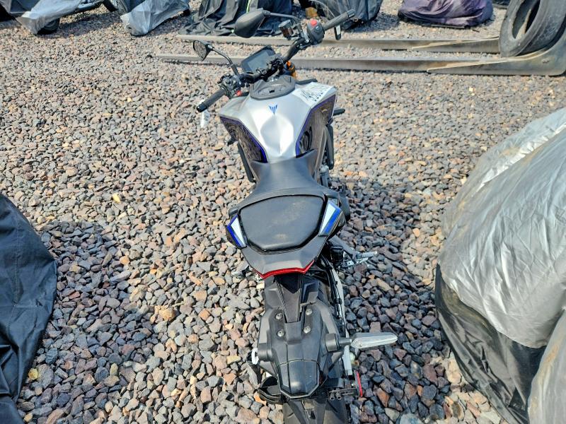 2026 Yamaha Mt VIN JYARN95E5TA004167 COPART salvage auction — FRONT END, Salvage Title, sold $8,000 on 2026-09-04 (photo 6)