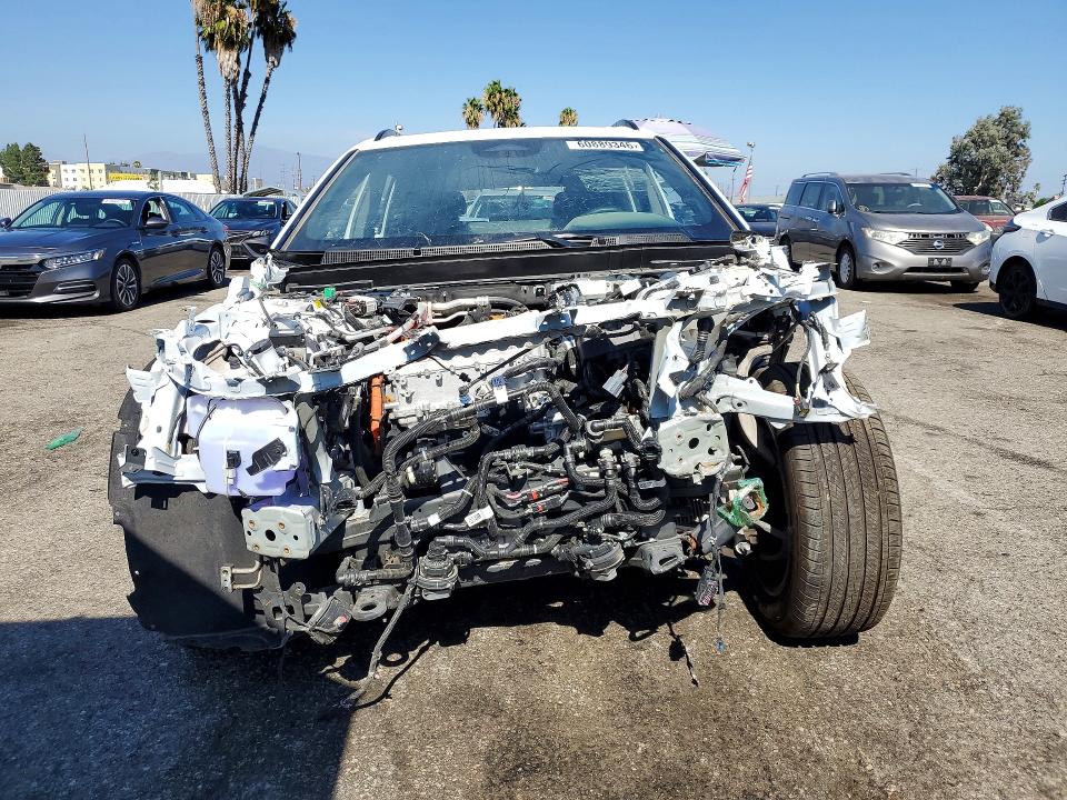 2024 Acura Zdx VIN 4W5KHNRL6RZ501403 COPART salvage auction — STRIPPED, Or - Dis/Dlr/Exp Only Salvage Title, sold $375 on 2026-07-31 (photo 5)