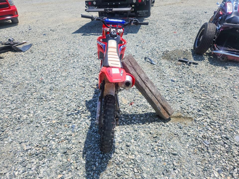 2024 Honda Crf VIN JH2KE03C6RK600093 COPART salvage auction — VANDALISM, Nc - Salvage Certificate Of Title, sold $2,200 on 2026-07-23 (photo 4)