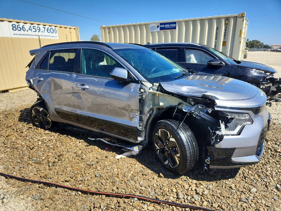 2024 Kia Niro VIN KNDCR3L14R5113670 COPART salvage auction — REAR END, CA - SALVAGE CERTIFICATE, sold $100 on 2026-07-30 (photo 4)