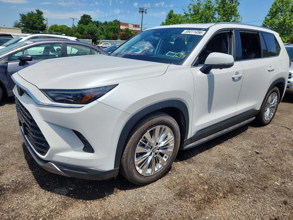 2024 Toyota Highlander VIN 5TDAAAB57RS043907 COPART salvage auction — VANDALISM, Az - Cert Of Title - Salvage, sold $34,750 on 2026-07-10 (photo 1)