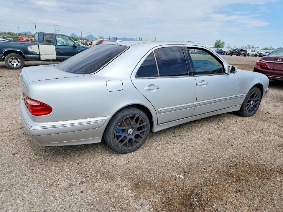 2000 Mercedes-benz E-class VIN WDBJF83J6YX034323 COPART salvage auction — MECHANICAL, Az - Certificate Of Title, sold $200 on 2026-07-31 (photo 3)
