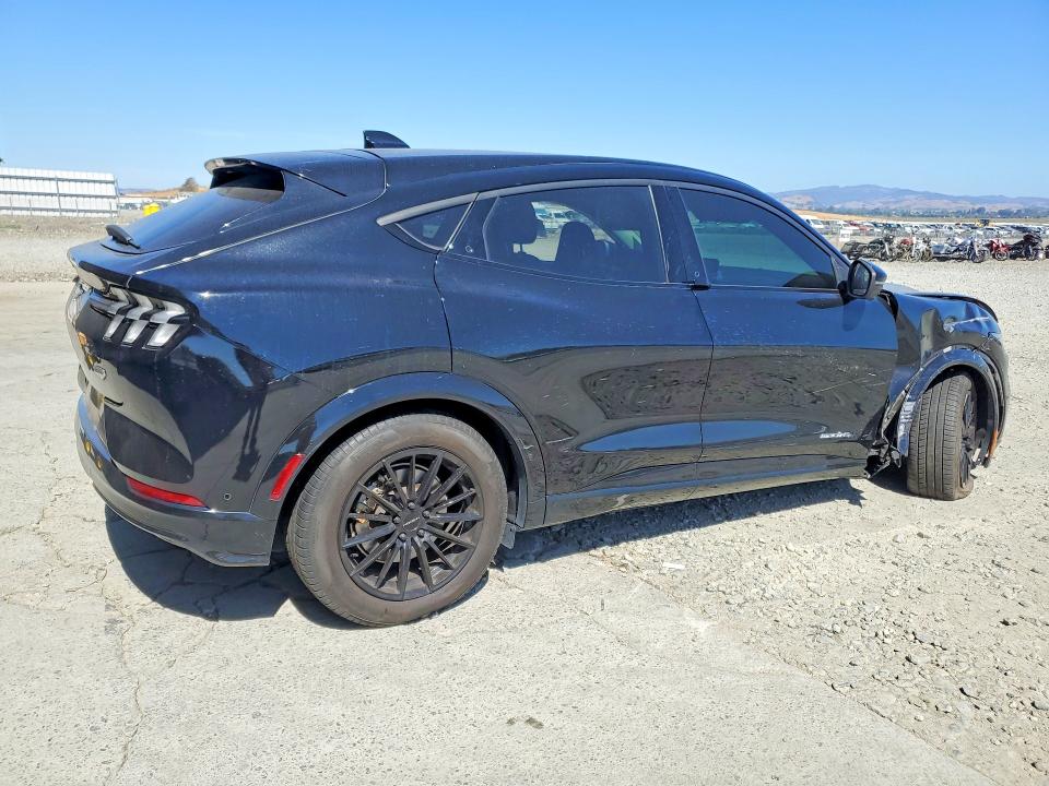 2022 Ford Mustang mach-e VIN 3FMTK2SU3NMA40947 COPART salvage auction — FRONT END, Ca - Salvage Certificate, sold $8,200 on 2026-08-24 (photo 3)