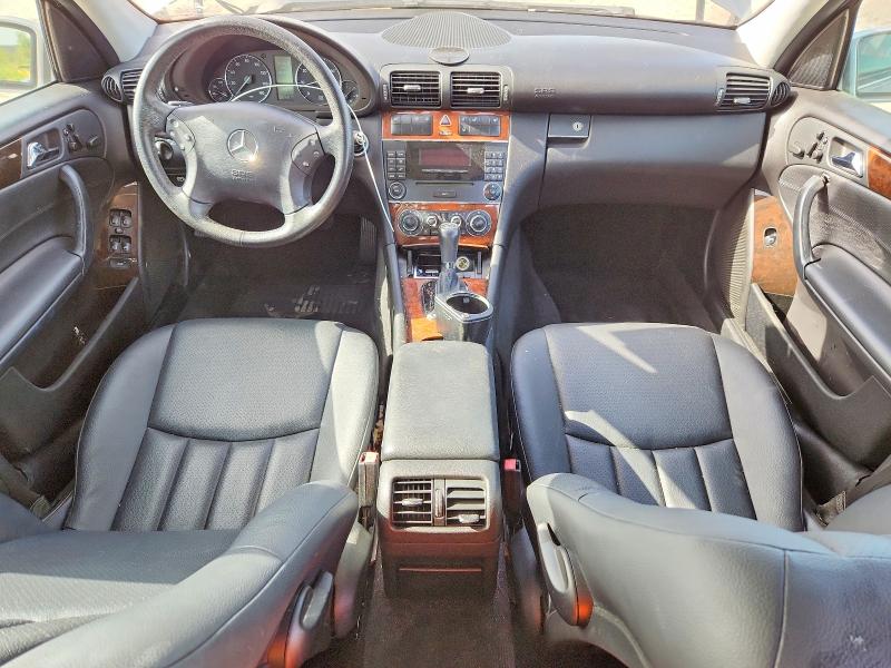 2007 Mercedes-benz C class VIN WDBRF92H77F914023 COPART salvage auction — MINOR DENT/SCRATCHES, FL - CERT OF TITLE-REBUILT, sold $500 on 2026-07-28 (photo 8)