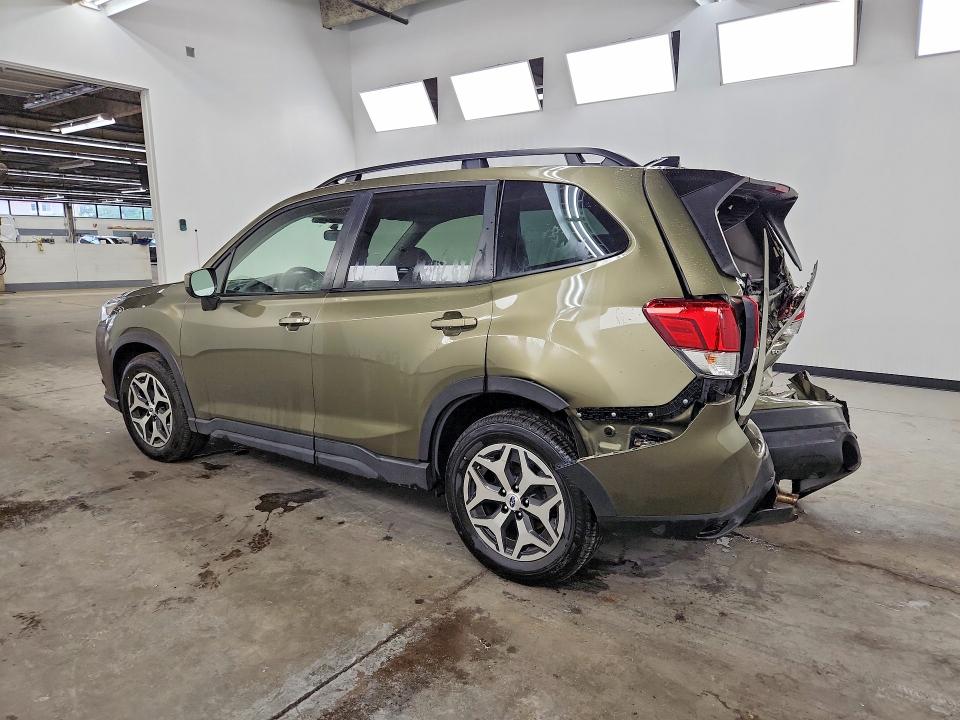 2024 Subaru Forester VIN JF2SKACC4RH446165 COPART salvage auction — REAR END, Il - Certificate Of Title, sold $275 on 2026-07-28 (photo 2)