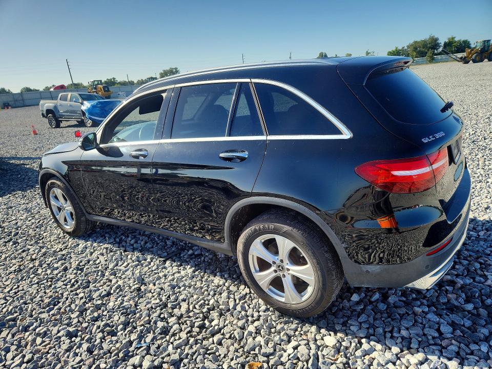 2018 Mercedes-benz Glc VIN WDC0G4JB5JV057134 COPART salvage auction — MINOR DENT/SCRATCHES, FL - CERTIFICATE OF TITLE, sold $6,600 on 2026-08-14 (photo 2)