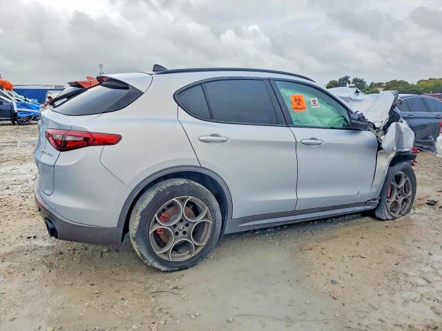 2022 Alfa romeo Stelvio VIN ZASPAKBN0N7D46121 COPART salvage auction — FRONT END, FL - CERTIFICATE OF DESTRUCTION, sold $15 on 2026-07-24 (photo 3)