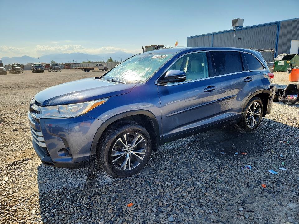 2019 Toyota Highlander VIN 5TDBZRFH6KS962495 — COPART salvage auction photo