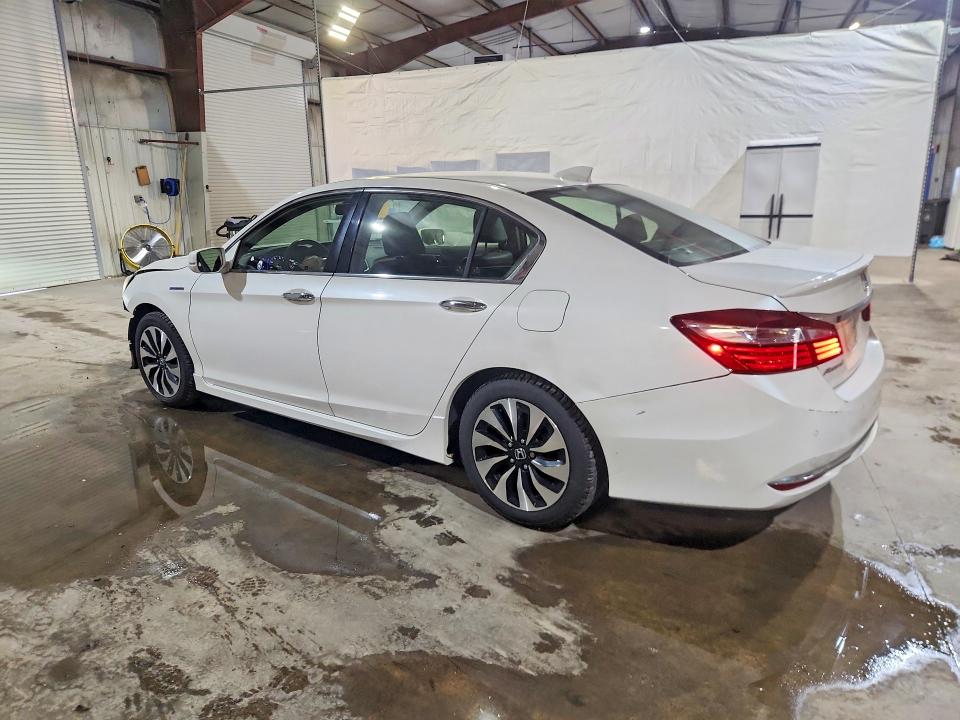 2017 Honda VIN JHMCR6F71HC012838 COPART salvage auction — FRONT END, Ma - Cert Of Title-Salvage, sold $3,100 on 2026-07-15 (photo 2)