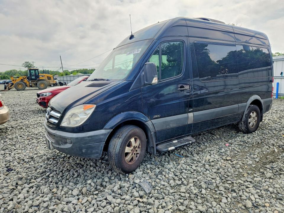2010 Mercedes-benz Sprinter VIN WDZPE7CCXA5478817 COPART salvage auction — MINOR DENT/SCRATCHES, NJ - CERTIFICATE OF TITLE, sold $3,100 on 2026-07-27 (photo 1)