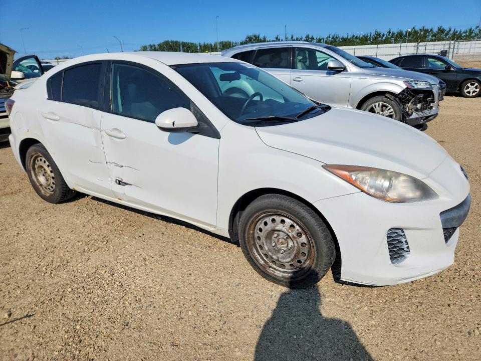 2012 Mazda 3 VIN JM1BL1UF8C1669880 COPART salvage auction — SIDE, Ab - Bos - Salvage, sold $325 on 2026-07-16 (photo 4)