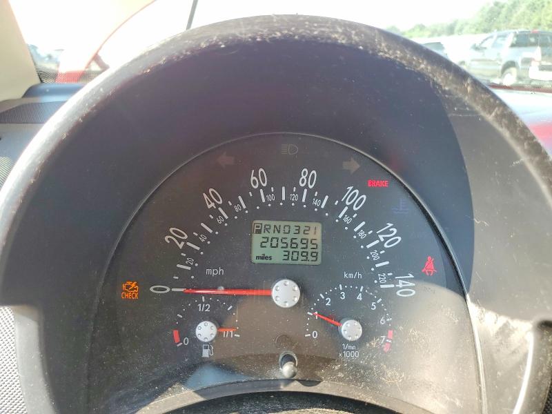 2003 Volkswagen Beetle VIN 3VWCK21C33M414268 COPART salvage auction — MINOR DENT/SCRATCHES, Ga - Certificate Of Title, sold $425 on 2026-08-12 (photo 9)