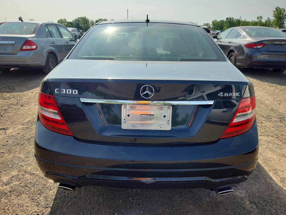 2012 Mercedes-benz C-klasse VIN WDDGF8BB6CA719607 COPART salvage auction — WATER/FLOOD, Qc - Irrecuperable, sold $2,300 on 2026-08-18 (photo 6)