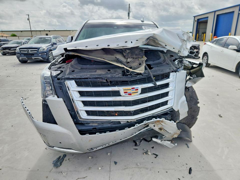2020 Cadillac Escalade VIN 1GYS4CKJ4LR174412 COPART salvage auction — FRONT END, Tx - Salvage Vehicle Title, sold $9,700 on 2026-09-08 (photo 5)