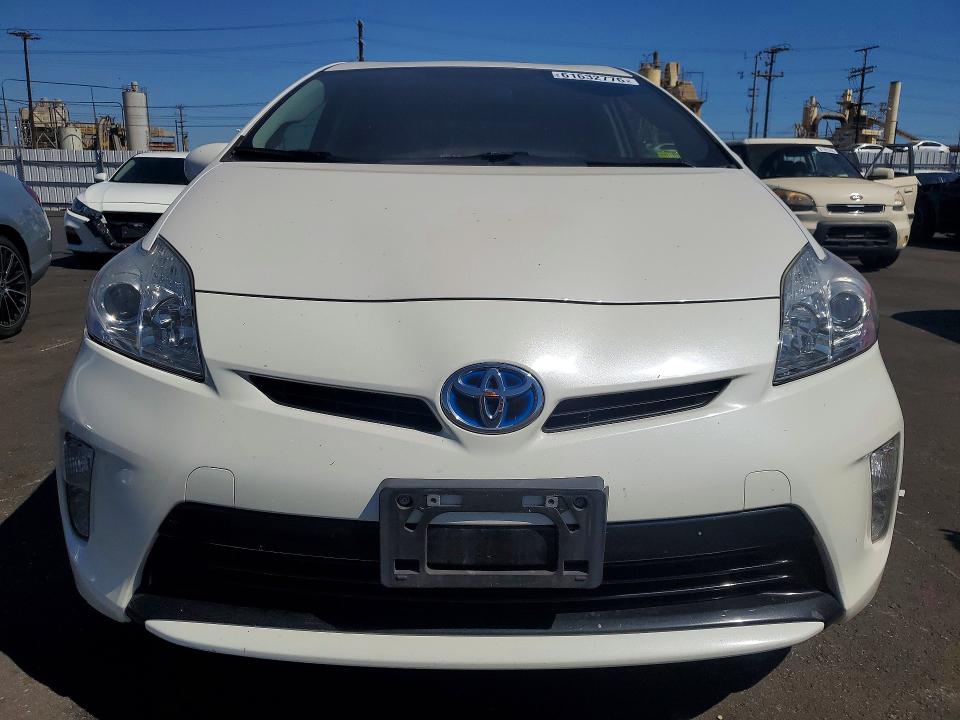 2014 Toyota Prius VIN JTDKN3DU8E0374386 COPART salvage auction — REAR END, CA - SALVAGE CERTIFICATE, sold $4,600 on 2026-07-29 (photo 5)