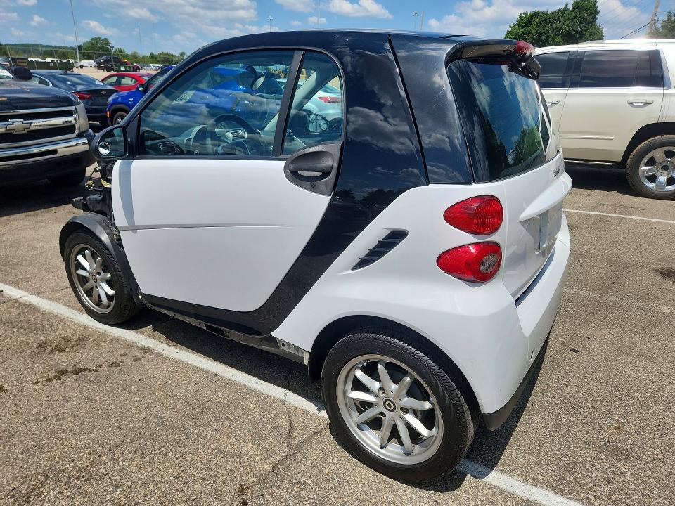 2009 Smart Fortwo VIN WMEEJ31X59K216963 COPART salvage auction — FRONT END, OH - CERT OF TITLE-SALVAGE, sold $450 on 2026-09-09 (photo 2)