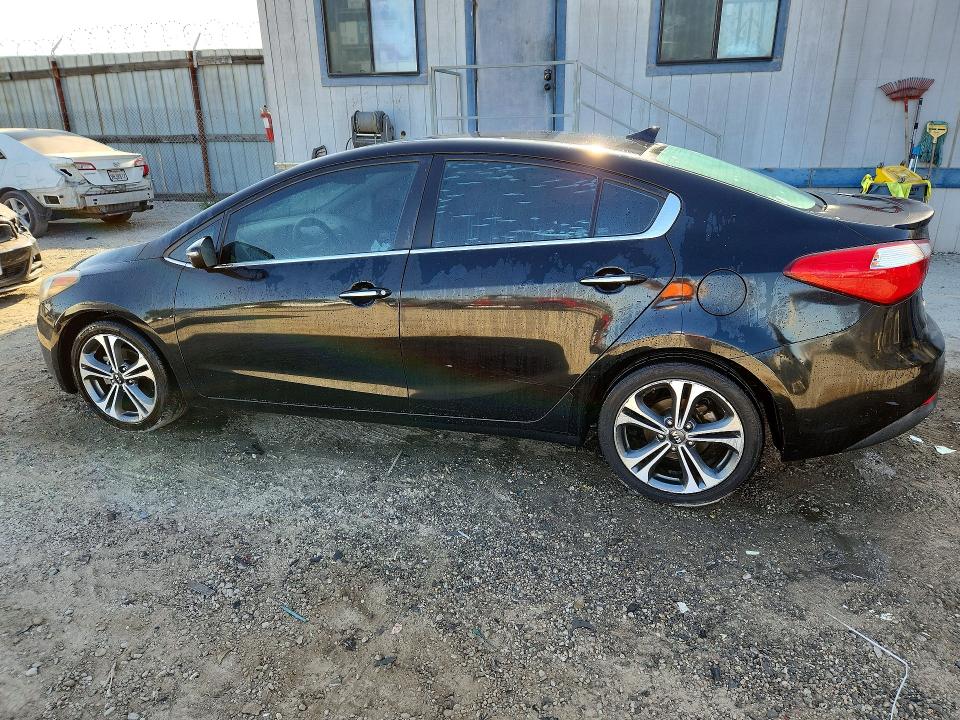 2016 Kia Forte VIN KNAFX4A80G5523479 COPART salvage auction — NORMAL WEAR, Ca - Dis/Dlr/Exp Only Clean Title, sold $650 on 2026-07-27 (photo 2)