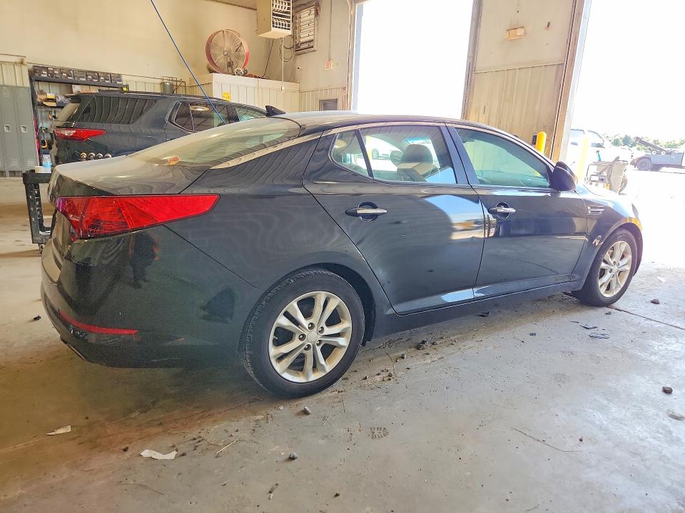 2013 Kia VIN 5XXGM4A71DG223755 COPART salvage auction — MECHANICAL, Salvage Title, sold $350 on 2026-07-14 (photo 3)