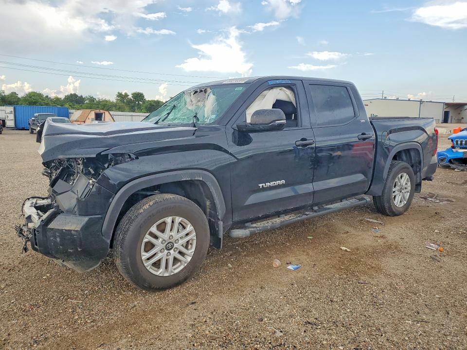 2026 Toyota Tundra VIN 5TFLA5DB9TX383645 — COPART salvage auction photo