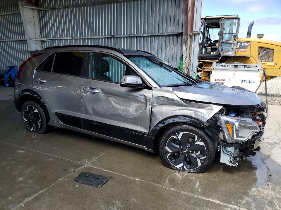 2023 Kia Niro VIN KNDCR3L19P5045847 COPART salvage auction — SIDE, CA - SALVAGE CERTIFICATE, sold $1,800 on 2026-07-20 (photo 4)