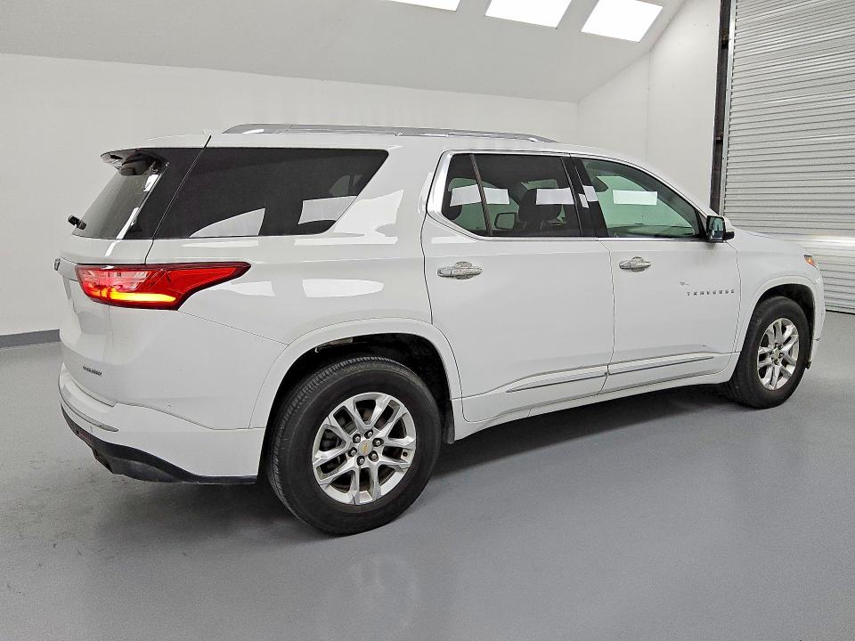 2019 Chevrolet Traverse VIN 1GNERKKW8KJ182074 COPART salvage auction — MINOR DENT/SCRATCHES, Tx - Certificate Of Title, sold $11,600 on 2026-07-28 (photo 3)