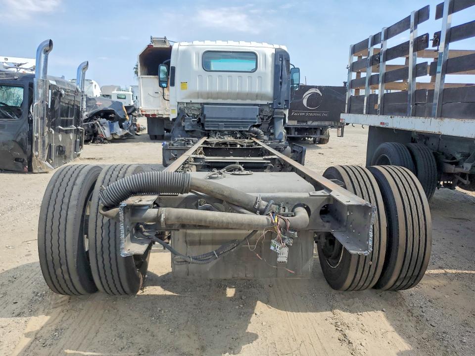 2019 Isuzu Npr VIN JALE5W16XK7302403 COPART salvage auction — MINOR DENT/SCRATCHES, Ca - Dis/Dlr/Exp Only Clean Title, sold $200 on 2026-07-27 (photo 6)